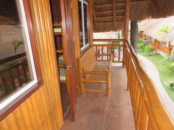 Kav's Beach Resort 3*