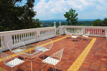 Paradores Del Castillo 3*