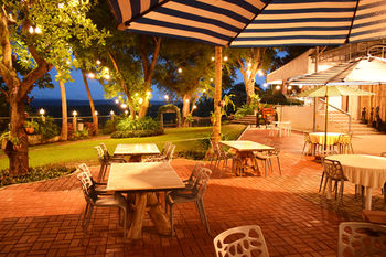 Paradores Del Castillo 3*