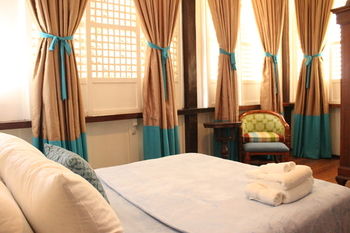 Paradores Del Castillo 3*