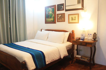 Paradores Del Castillo 3*