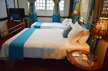 Paradores Del Castillo 3*
