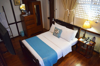 Paradores Del Castillo 3*