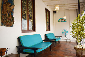 Paradores Del Castillo 3*