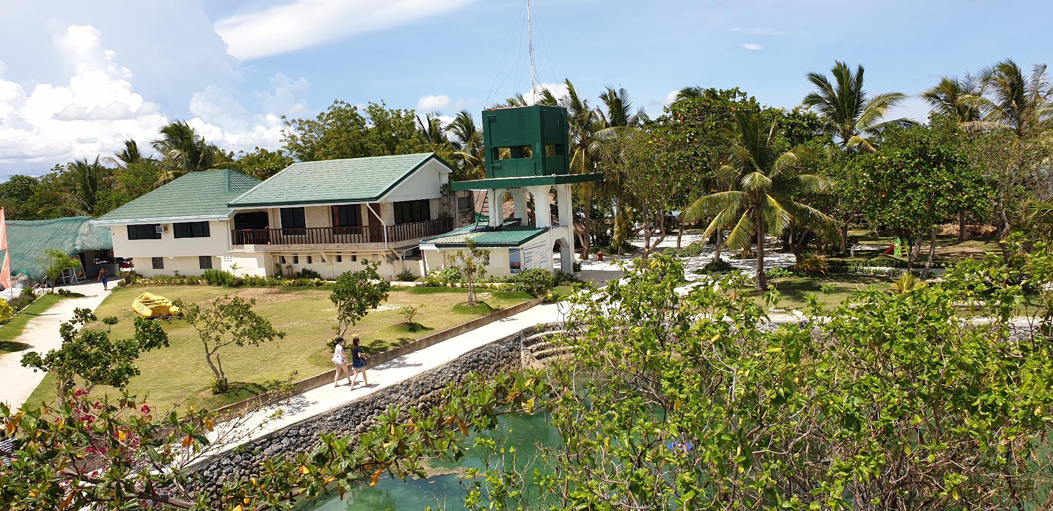 Nalusuan Island Resort and Marine Sanctuary 2*