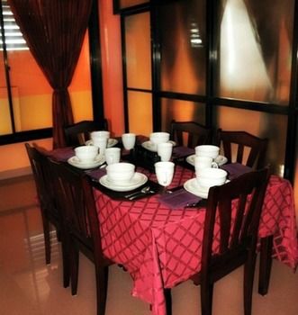 Nikita's Place Hotel 2*