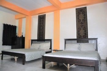 Nikita's Place Hotel 2*