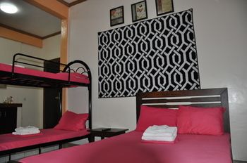 Nikita's Place Hotel 2*
