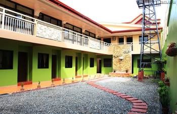 Nikita's Place Hotel 2*