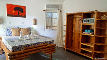White Chocolate Hills Resort 3*