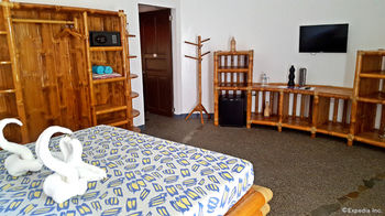 White Chocolate Hills Resort 3*
