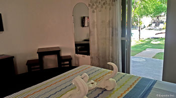 White Chocolate Hills Resort 3*