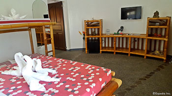 White Chocolate Hills Resort 3*