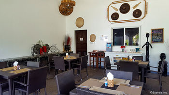 White Chocolate Hills Resort 3*
