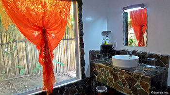 White Chocolate Hills Resort 3*