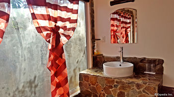 White Chocolate Hills Resort 3*