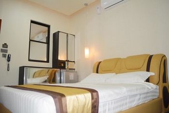 999 Hotel 3*