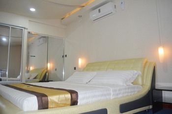 999 Hotel 3*