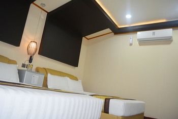 999 Hotel 3*