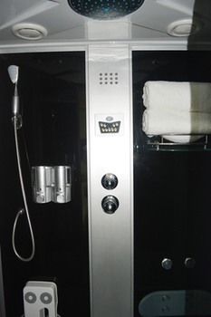 999 Hotel 3*