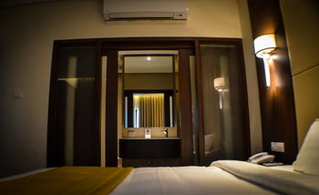 Hotel Monticello 4*