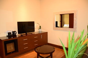 Hotel Monticello 4*