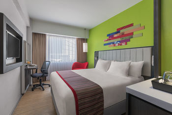 Park Inn By Radisson Clark 4*