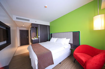 Park Inn By Radisson Clark 4*