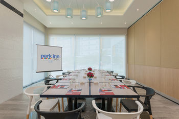 Park Inn By Radisson Clark 4*