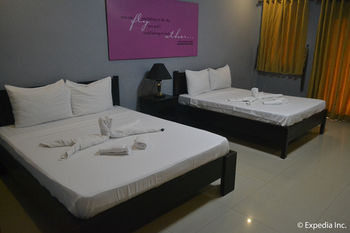 The Q Hotel & Restaurant 3*