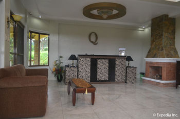 The Q Hotel & Restaurant 3*