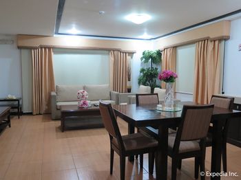 D'Leonor Hotel 3*