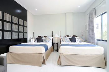 717 Cesar Place Hotel 3*