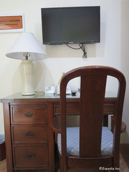 717 Cesar Place Hotel 3*