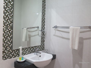 717 Cesar Place Hotel 3*