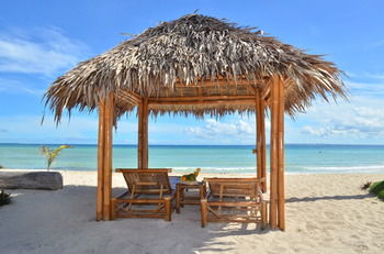 Amihan Beach Cabanas 3*