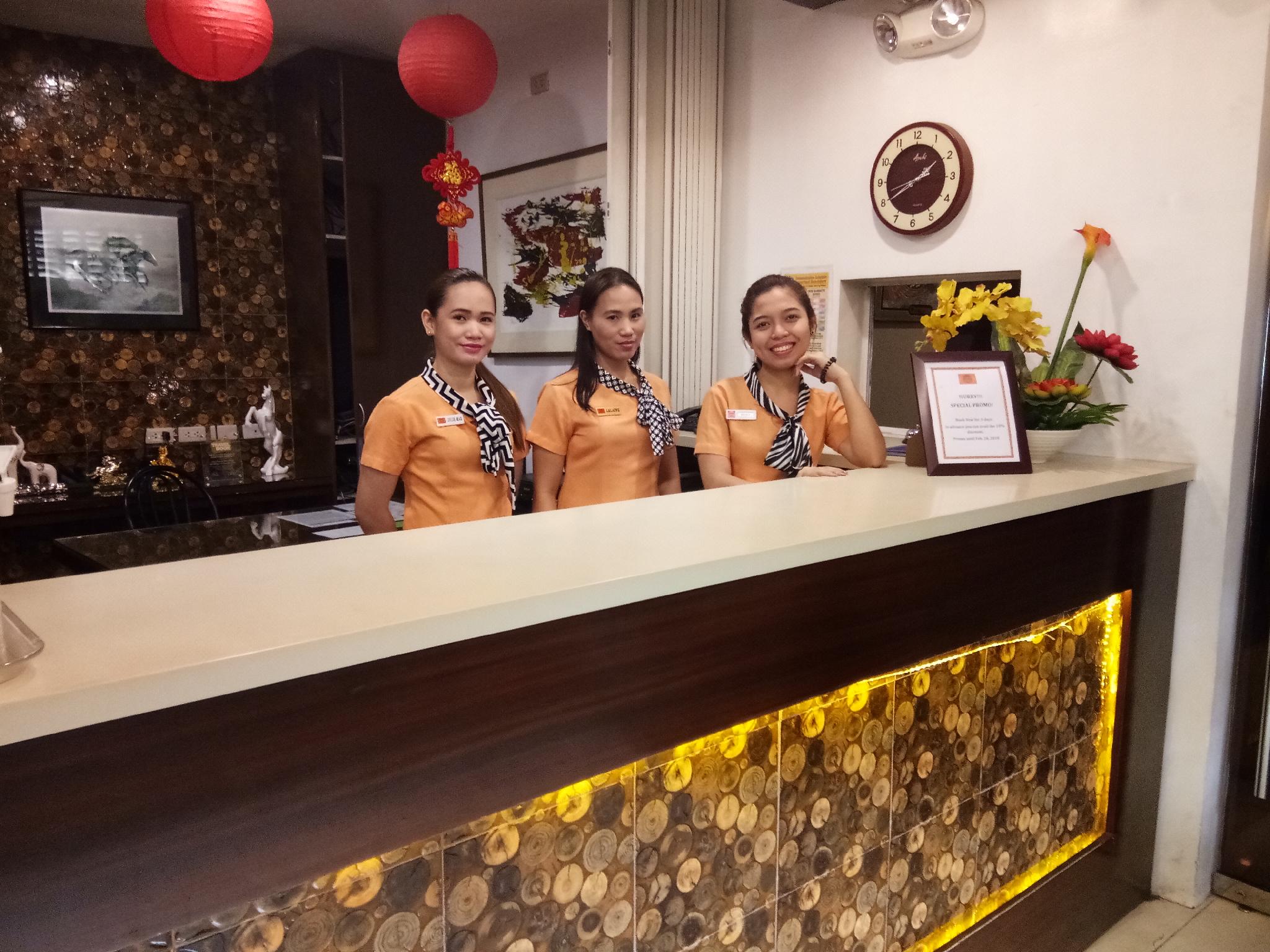 Stone House Quezon City 2*