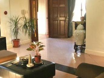 Stone House Quezon City 2*