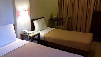 Governor Forbes Inn 2*