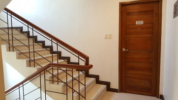 Governor Forbes Inn 2*