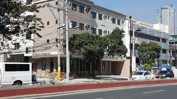 Governor Forbes Inn 2*