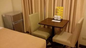 Governor Forbes Inn 2*