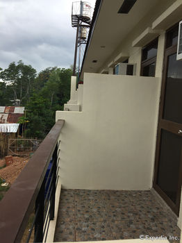 Coron Visitors Hotel 3*