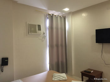 Coron Visitors Hotel 3*