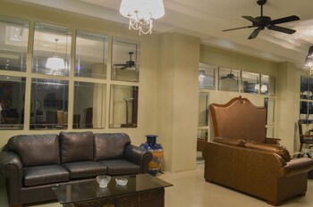 Ritz Hotel 3*