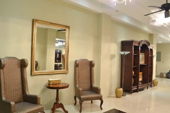 Ritz Hotel 3*