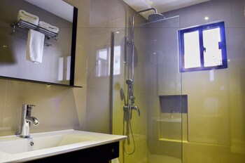 Ritz Hotel 3*