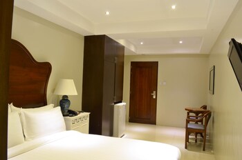 Ritz Hotel 3*