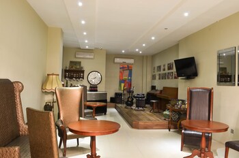 Ritz Hotel 3*