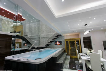 Luks Lofts Hotel & Residences 5*